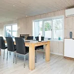 度假居 4 Person In Borkop-by Traum